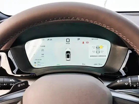 Song PLUS 2025 DM-i 75KM Deluxe Model factory